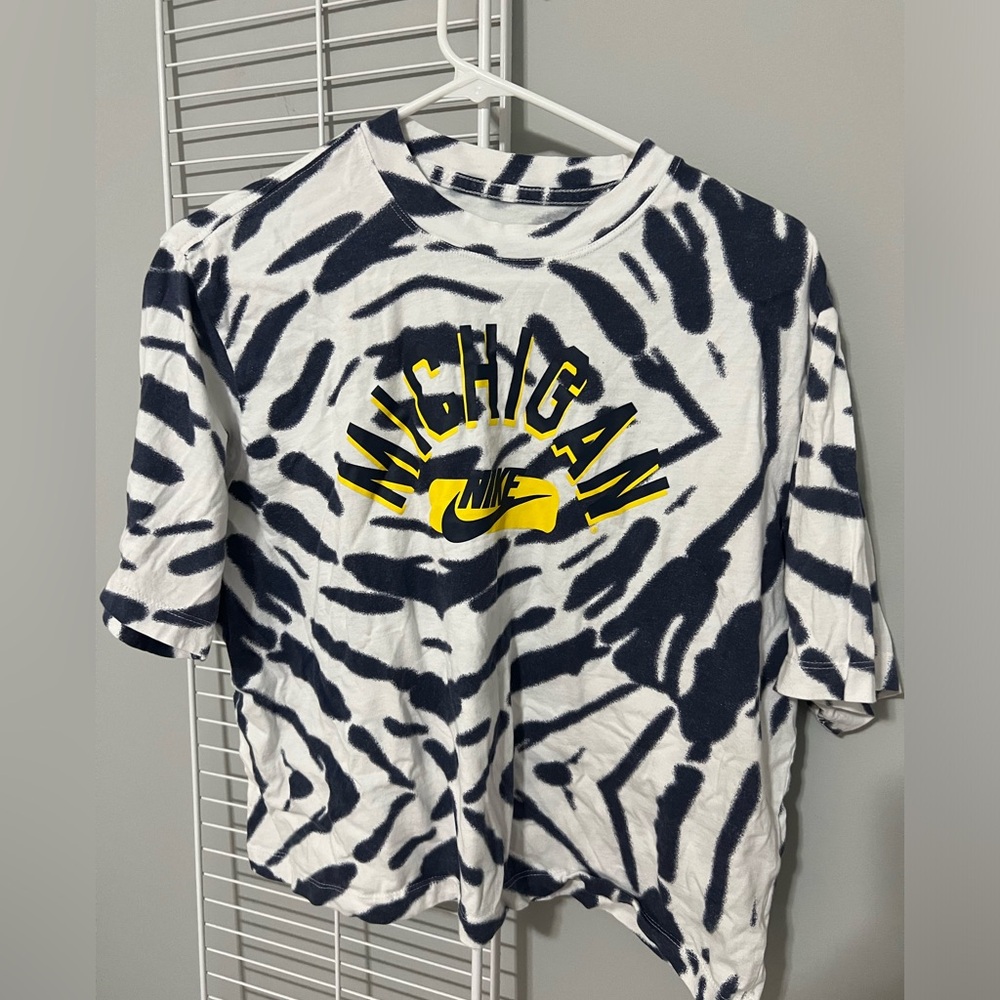 Nike Crop Top